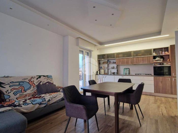 Appartamento trilocale in vendita in Via Roma, Frattamaggiore