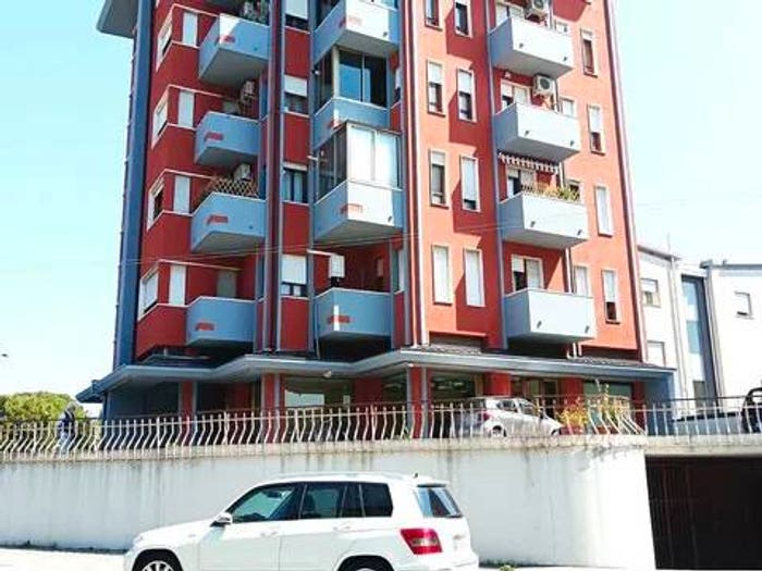 Appartamento con 5 locali in vendita in Via Chiesa Di Rorai, Pordenone Nord, Pordenone