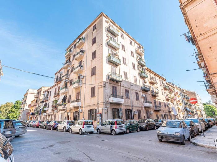 Appartamento trilocale in vendita in Via Francesco Maria Maggio, Malaspina, Palermo