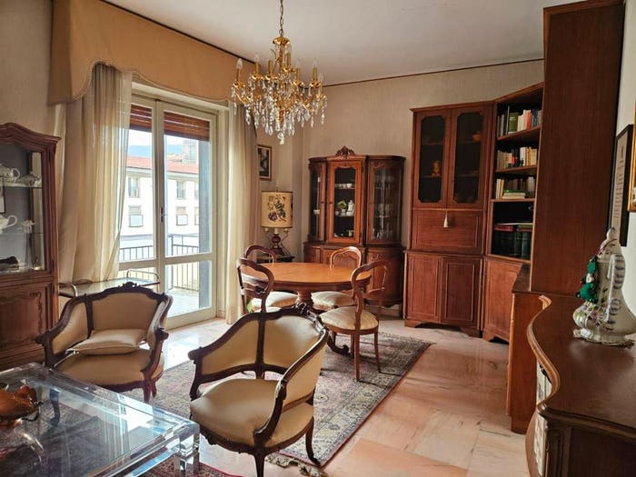 Appartamento quadrilocale in vendita in Corso Vincenzo De Michiel, Centro, Chiavari