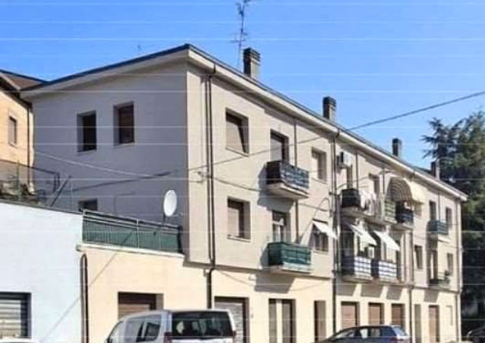 Appartamento quadrilocale in vendita in Via del Lancillotto, Crocetta, Modena