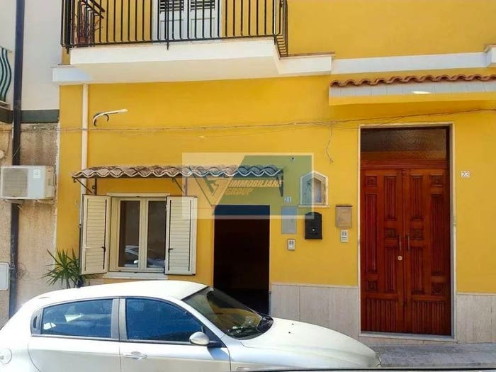 Appartamento trilocale in vendita in via Grazia Deledda, Centro, Noto