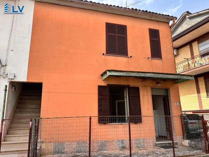 Casa trilocale in vendita in Via Colle Cottorino, Madonna Della Neve, Frosinone