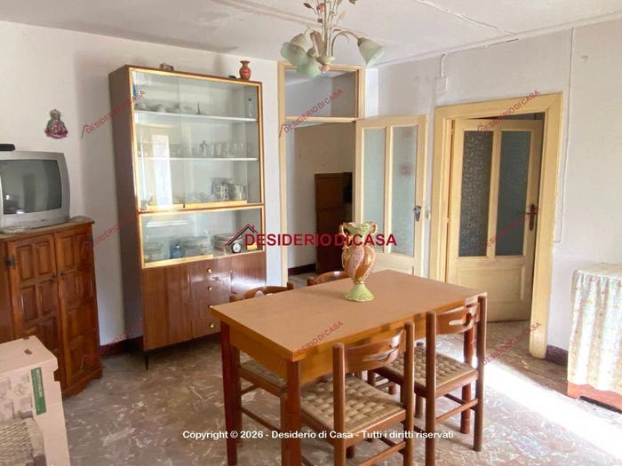 Casa quadrilocale in vendita in Via Santa Caterina, Galati Mamertino