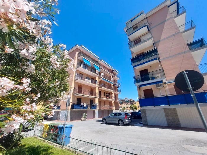 Appartamento trilocale in vendita in Via Milano, Borghetto Santo Spirito