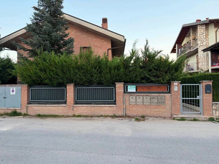 Appartamento quadrilocale in vendita in Via delle Pezzelle, Centro, Rocca di Mezzo