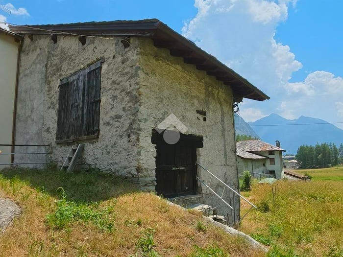 Casa bilocale in vendita in Frazione Voueces, Ollomont