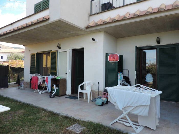 Appartamento trilocale in vendita in Fara in Sabina