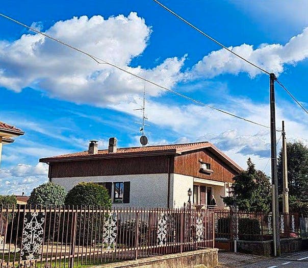 Appartamento in vendita in Via Alcide De Gasperi, Lonate Ceppino