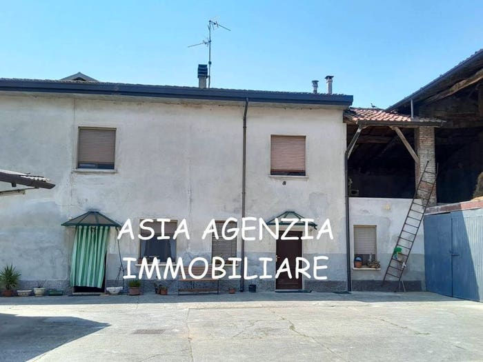 Casa quadrilocale in vendita in Via Baldassi, Centro, Borgo San Giacomo