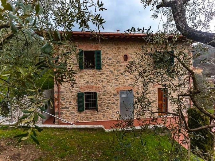 Casa con 6 locali in vendita in Strada Provinciale Colligiana No Number, Buggiano