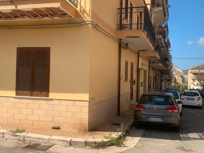 Appartamento trilocale in vendita in Via Tolomeo, Centro, Bagheria