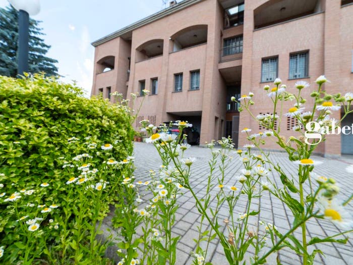 Casa con 5 locali in vendita in Via Resegone, Bernareggio