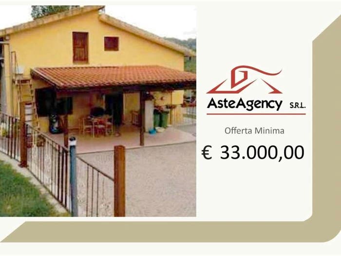 Appartamento trilocale in vendita in Via Giummarca, Monte Grimano Terme