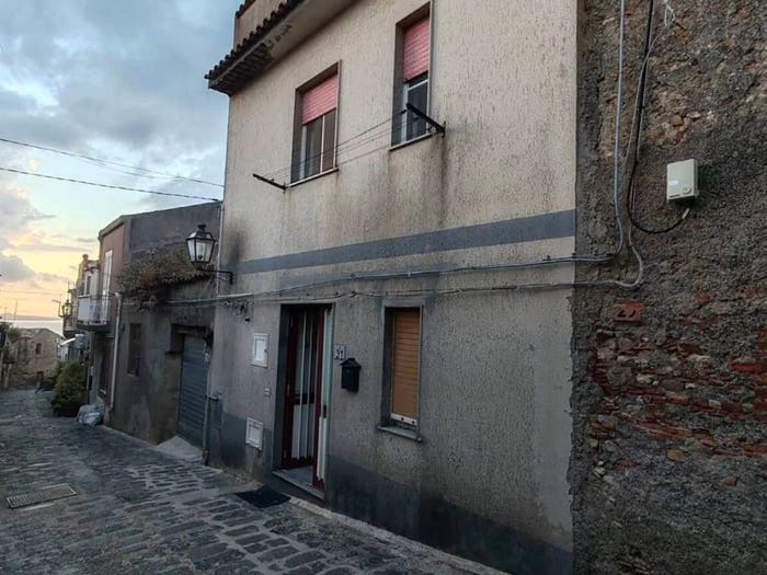 Casa con 5 locali in vendita in Via Nemi No Number, Centro, Valdina