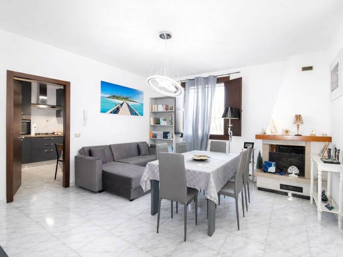 Casa con 6 locali in vendita in Santo Stefano Gambellara, Ravenna