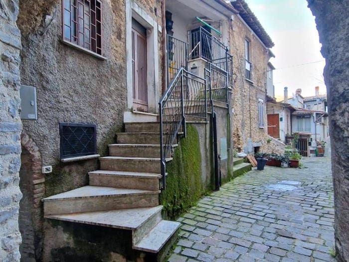 Appartamento con 5 locali in vendita in via cesare battisti, Collelungo, Casaprota