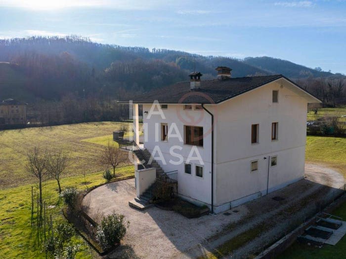 Casa con 6 locali in vendita in Via Sanavalle, Centro, Follina