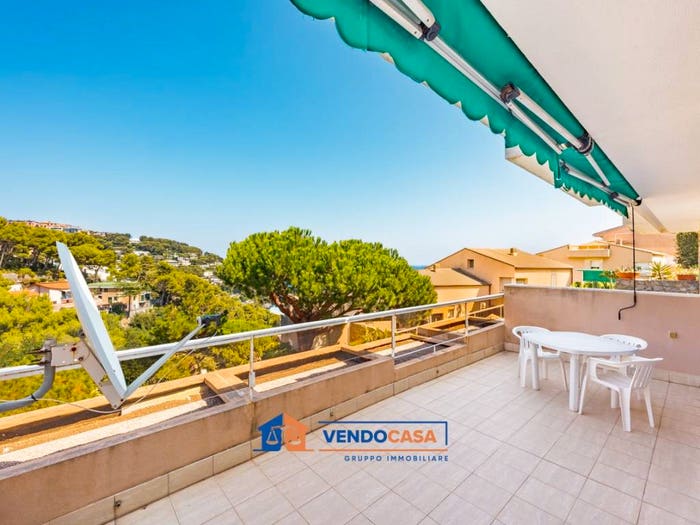 Appartamento quadrilocale in vendita in Via del Timo, Bergeggi