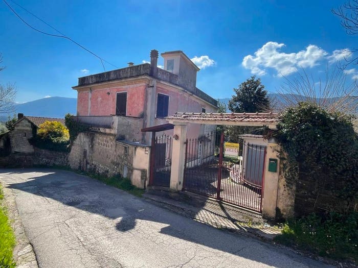 Casa con 6 locali in vendita in Via Due Cone, Centro, Ceccano