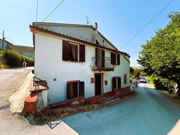 Casa trilocale in vendita in Via dei Bettelli, Gubbio