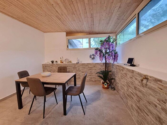 Appartamento con 5 locali in vendita in Via Cesare Battisti, Centro, Viareggio