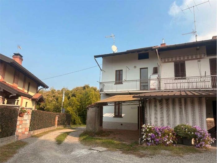 Appartamento trilocale in vendita in Via Marconi, Centro, Taino
