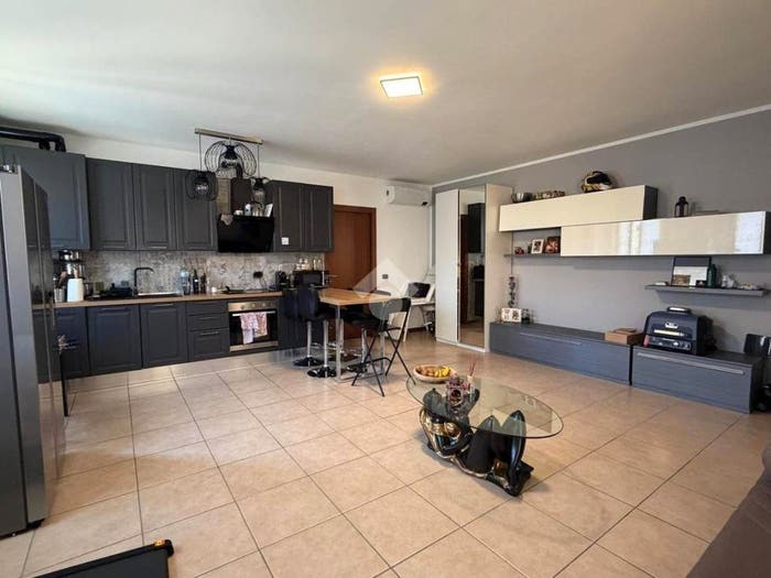 Appartamento trilocale in vendita in Via Sant'Angela Merici, Ospitaletto