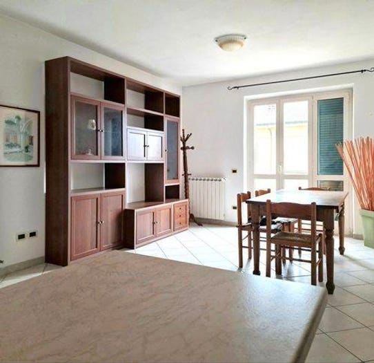 Appartamento con 5 locali in vendita in Marina di Massa Centro, Massa
