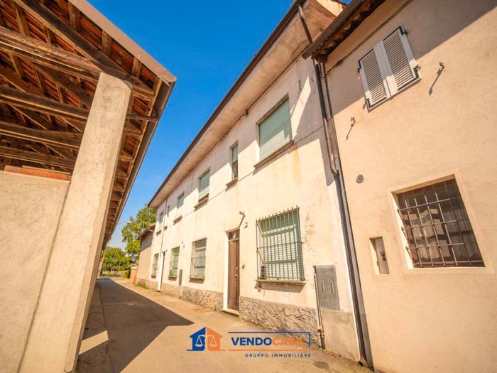 Casa con 6 locali in vendita in Via Pollano, Polonghera