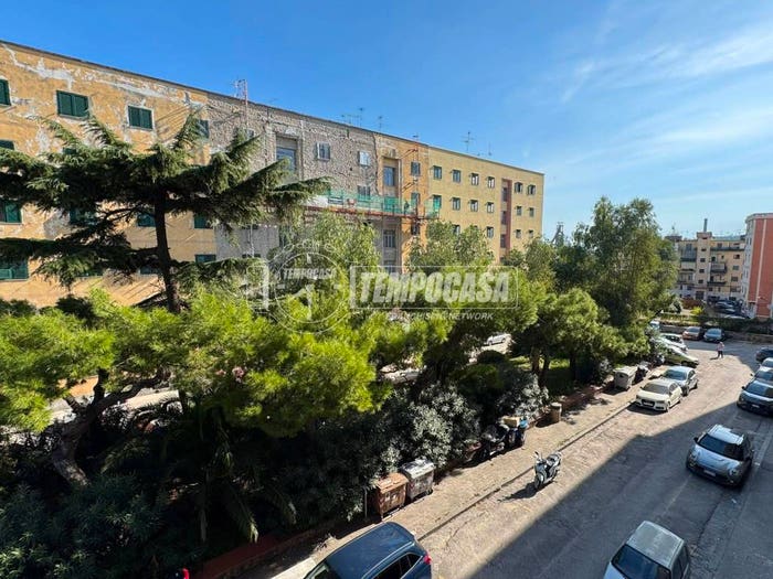 Appartamento trilocale in vendita in Via Antonio Beccadelli, Bagnoli, Napoli