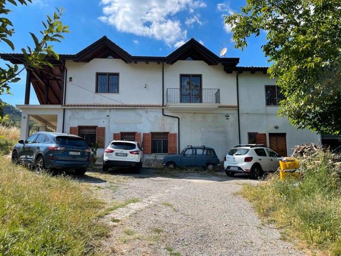 Casa con 6 locali in vendita in Contrada Soda, Saracena