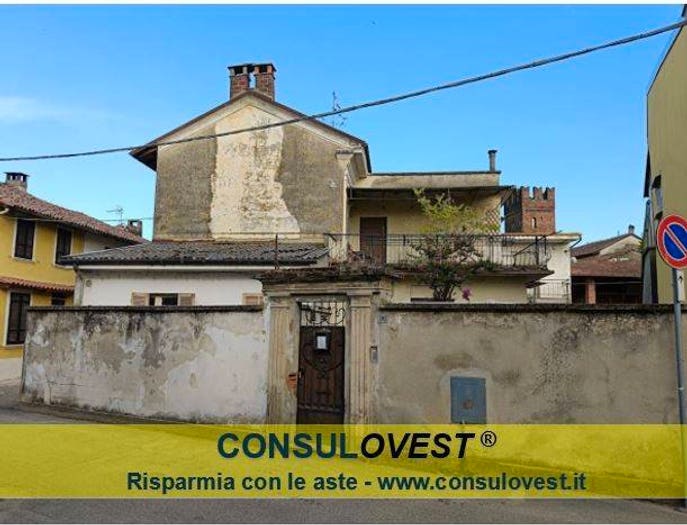 Appartamento con 5 locali in vendita in Via Montelegna, Centro, Rosasco