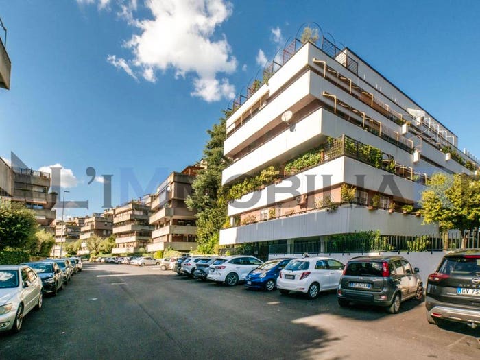 Appartamento quadrilocale in vendita in Via Umberto Saba, Fonte Ostiense, Roma