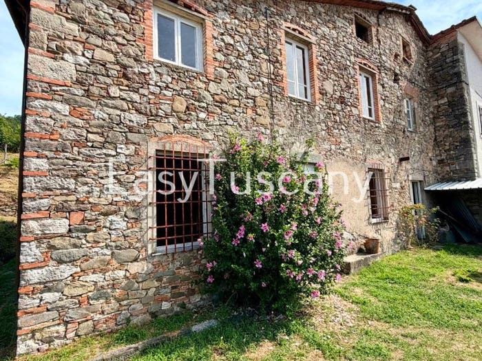 Casa con 6 locali in vendita in Strada Comunale di Valdottavo, Valdottavo, Borgo a Mozzano