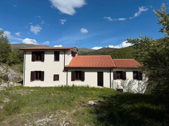 Appartamento con 6 locali in vendita in Savelli, Norcia