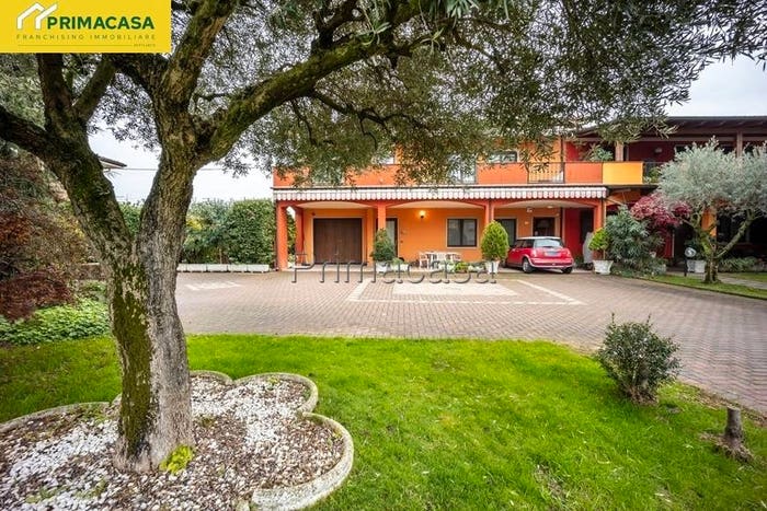 Casa quadrilocale in vendita in VIA PADOVANA, Centro, Arcole