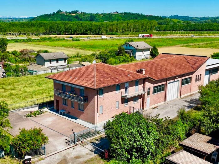 Casa con 6 locali in vendita in Località Vivaro, Borgo Piave Corso Europa Zona Ferrero, Alba