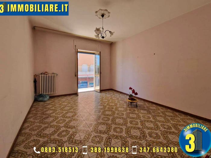 Appartamento con 5 locali in vendita in Via Andria, Centro, Barletta