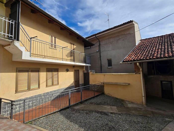 Casa con 6 locali in vendita in Via Poma, Occhieppo Inferiore