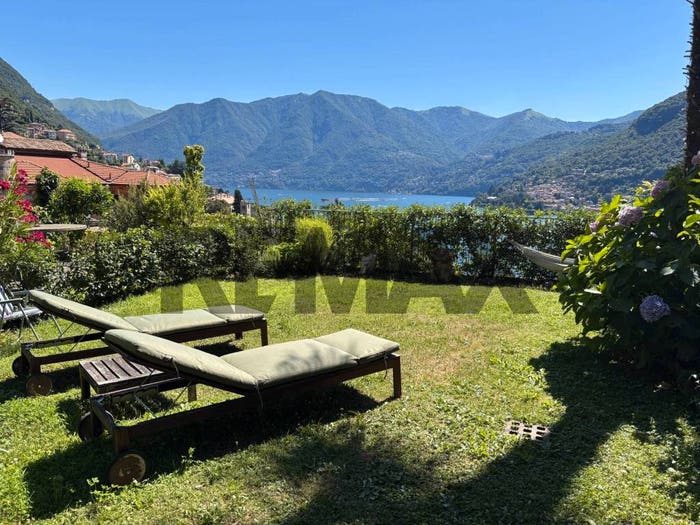 Casa trilocale in vendita in Via ai Crotti, Moltrasio