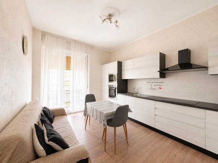 Appartamento trilocale in vendita in Via Federico Dettoni, Collina Volta, Asti