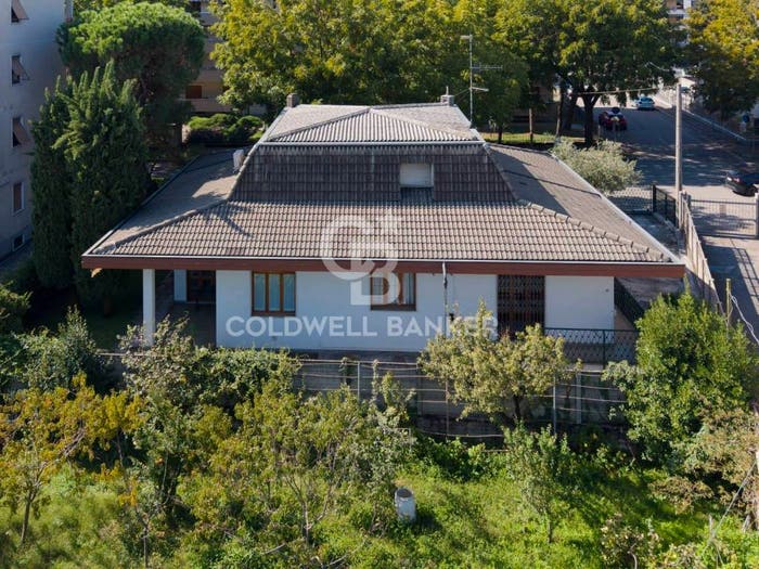 Casa con 5 locali in vendita in VIALE STELVIO, Ospedale, Busto Arsizio