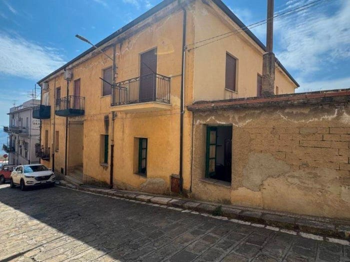 Appartamento quadrilocale in vendita in Via Angelino Patti, Centro, Tusa