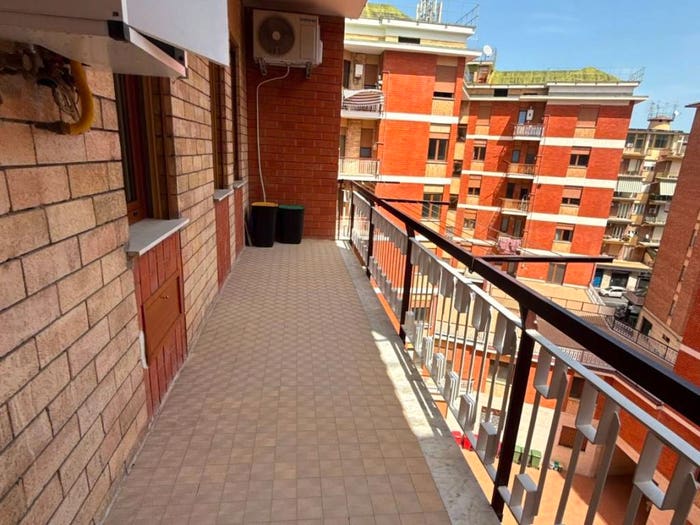Appartamento con 5 locali in vendita in Via Nicoletti Michelangelo, Emanuele II C Colombo Morelli e Silvati, Avellino