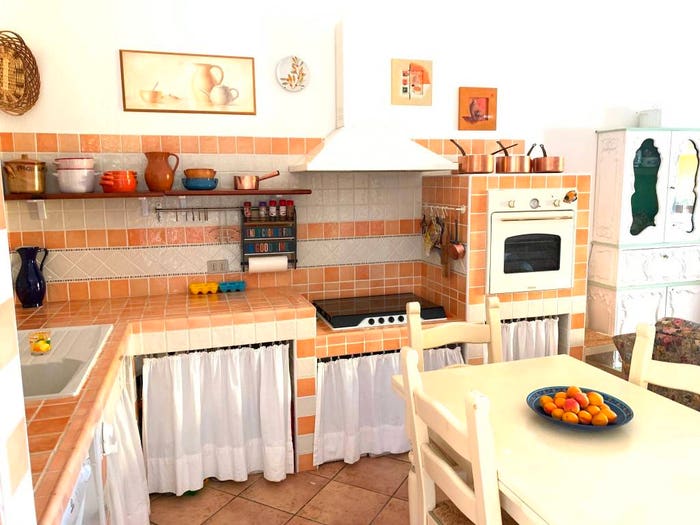 Appartamento con 5 locali in vendita in Via San Nicolò, Centro, Torpè