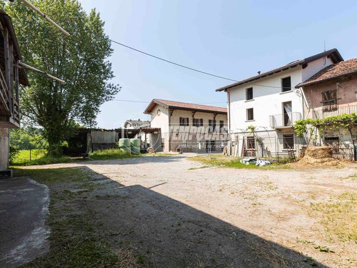 Casa trilocale in vendita in Via Aldo Moro, Molteno
