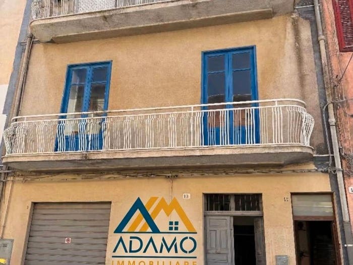Casa trilocale in vendita in Via Sicilia, Centro, Alcamo