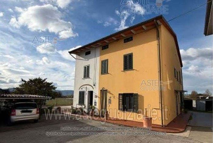 Appartamento con 6 locali in vendita in Via Berlicche Agliana PT Italia, Centro, Agliana