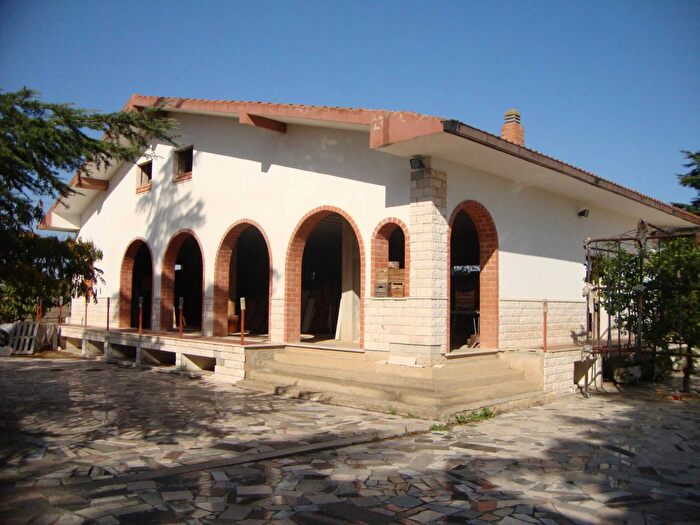 Casa in vendita in Via del Salice, Foggia